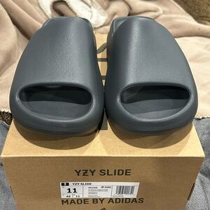 Adidas Yeezy Slide Slate Grey
